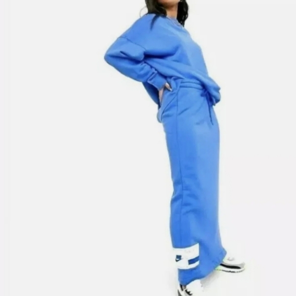 Nike pencil skirt - Picture 2 of 4